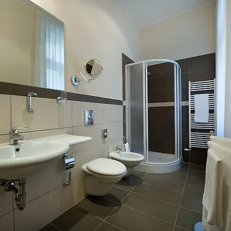 Sovereign 4*