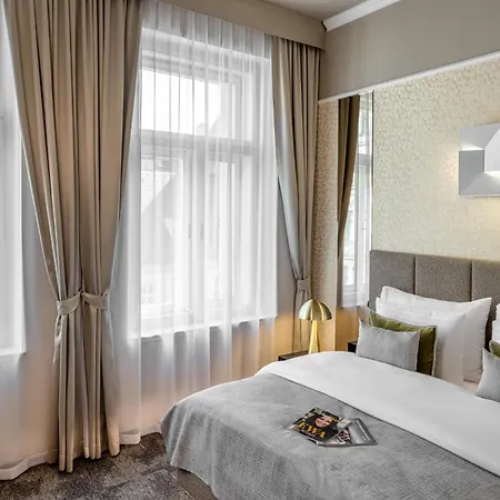Sovereign 4*