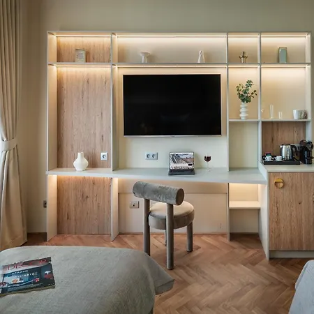 Szálloda Maestro By Adrez 4*