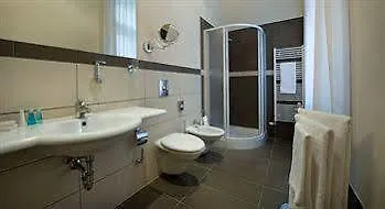 Sovereign 4*