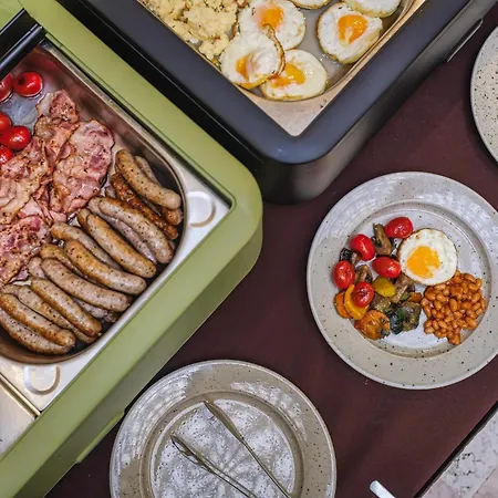 Maestro By Adrez Hotel 4*