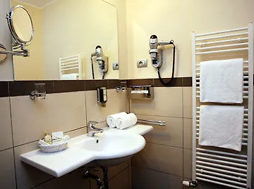 Maestro By Adrez Hotel 4*