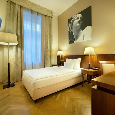 Maestro By Adrez 4* Prague