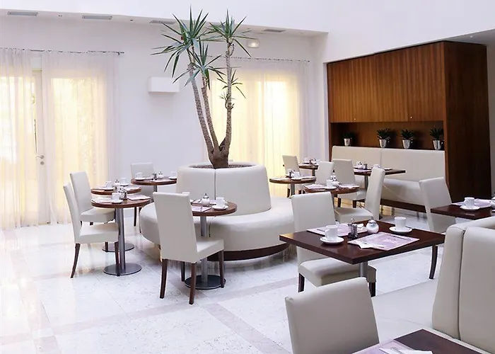 Maestro By Adrez 布拉格